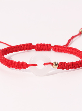Sweet couple bracelets are woven as gifts for best friends新