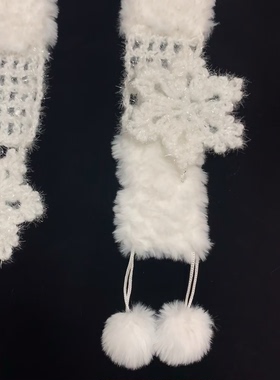 秋冬白色毛绒雪花镂空氛围感围脖洛丽塔甜美可爱手工编织保暖围巾