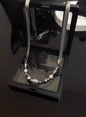 钛钢拼接蛇骨串珠不规则夏锁骨链