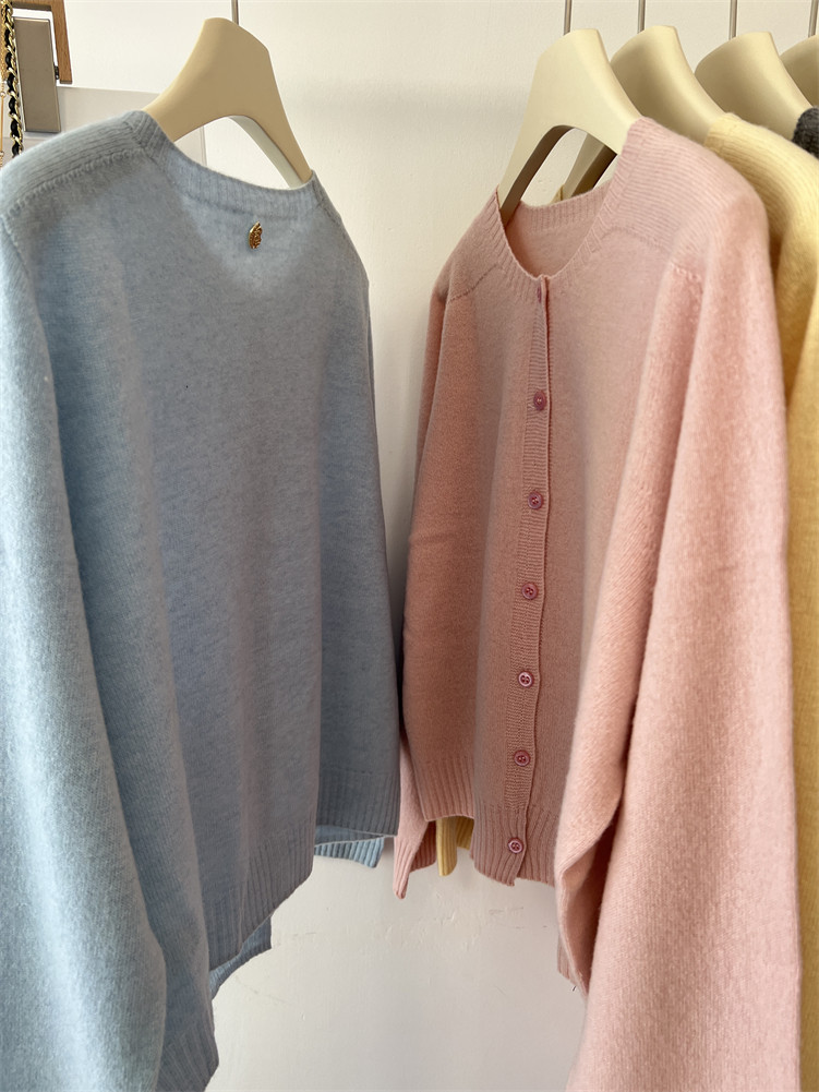 金属挂件无缝一体全羊毛开衫女2025秋冬新款韩版休闲宽松针织外套,淘宝优惠券,粉丝福利购,淘宝优惠卷