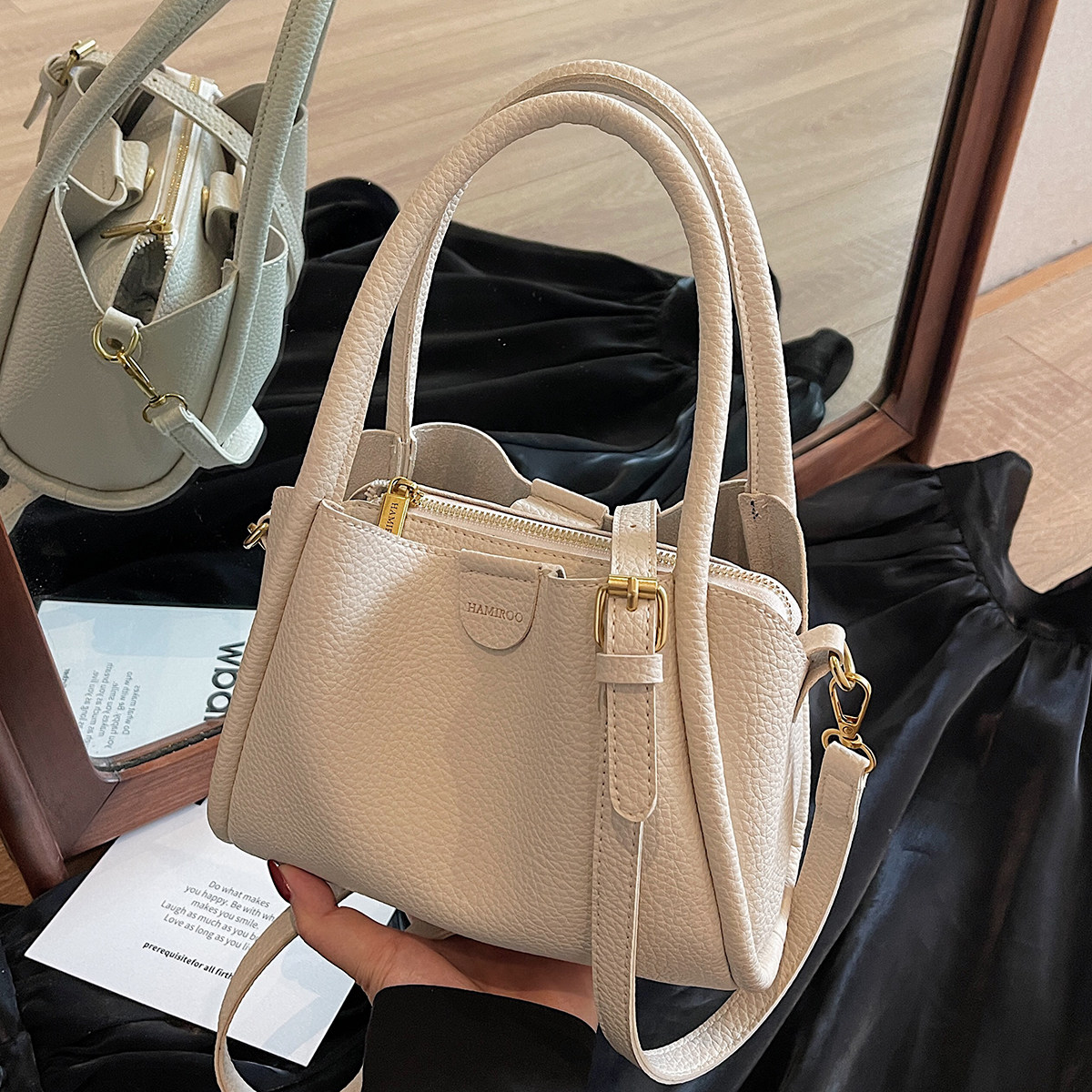 高级感手拎小方包2025春季新款时尚简约百搭单肩包潮流休闲斜挎包