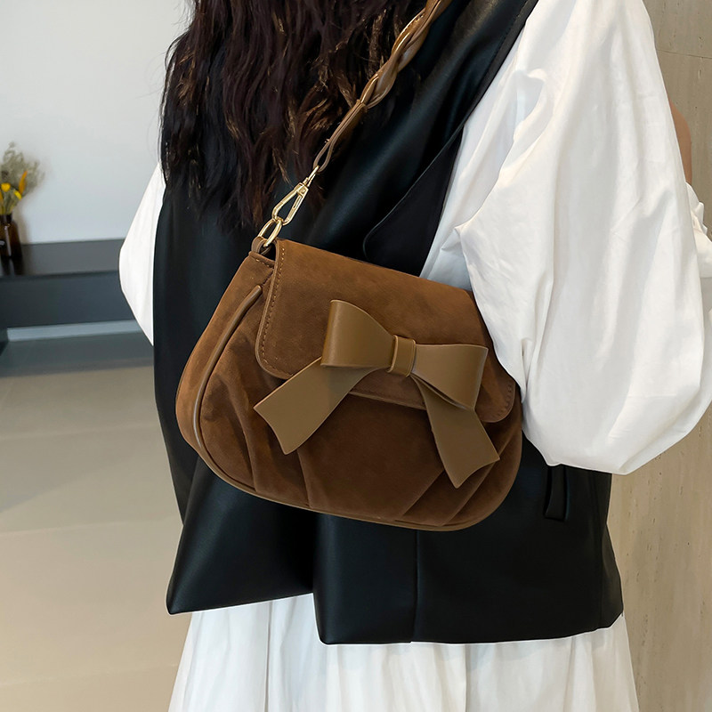 复古休闲马鞍包女2025秋季新款时尚潮流单肩包小众高级质感斜挎包,淘宝优惠券,粉丝福利购,淘宝优惠卷