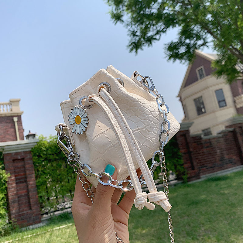 2060包袋 每日上新 原创定制迷你包包女流行新款潮时尚韩版小雏菊链条水桶手提单肩斜挎包0