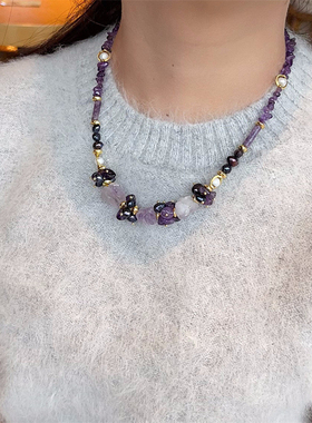 原创设计秋冬新款紫色草莓晶珍珠毛衣链复古不规则水晶串珠颈链