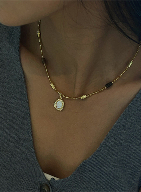 高级感电镀18K金真贝壳项链复古虎眼石锁骨链女2024夏新款颈链