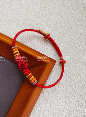 爆款桃花手绳手工编织本命年红绳酒窝结半成品可穿通孔金饰手链女