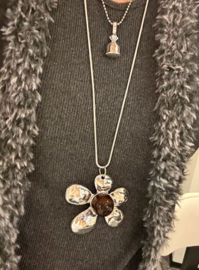 复古质感斑驳花朵银色长款项链女