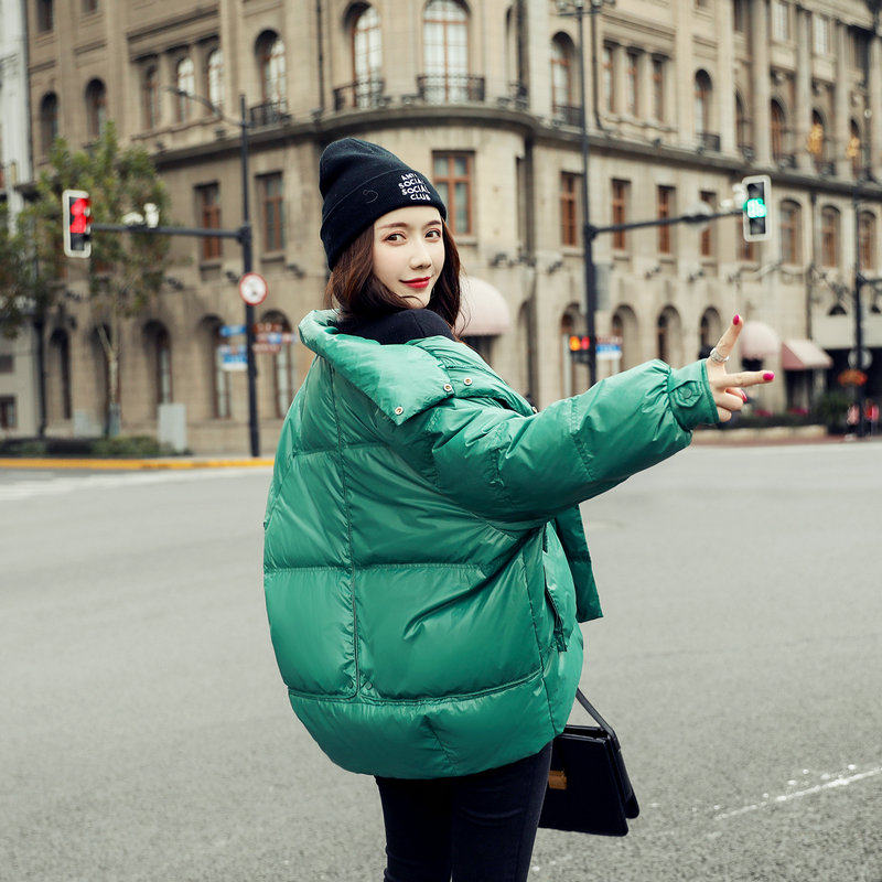 反季节清仓女短款2019年新款羽绒服 唇薇羽绒服