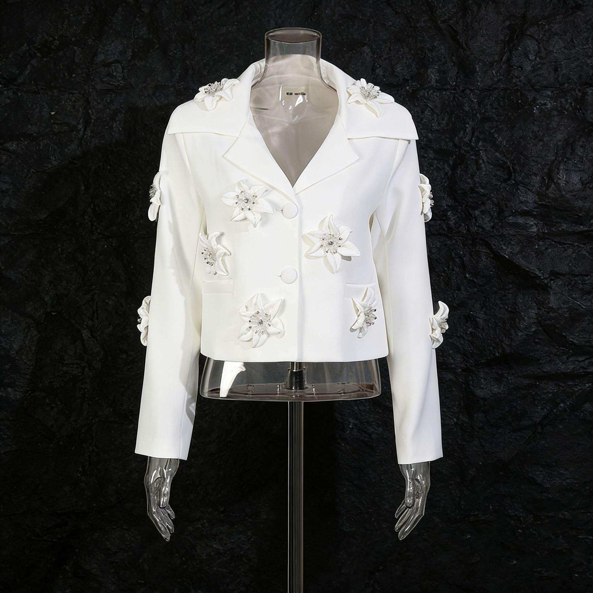 新款小众设计感立体花朵两件套 2025冬翻领两粒扣上衣+高腰半身裙,淘宝优惠券,粉丝福利购,淘宝优惠卷