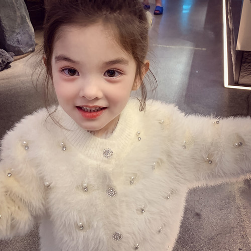 女童仿水貂绒毛衣冬装2025新款儿童圆领针织上衣女孩慵懒外穿开衫 - 图2