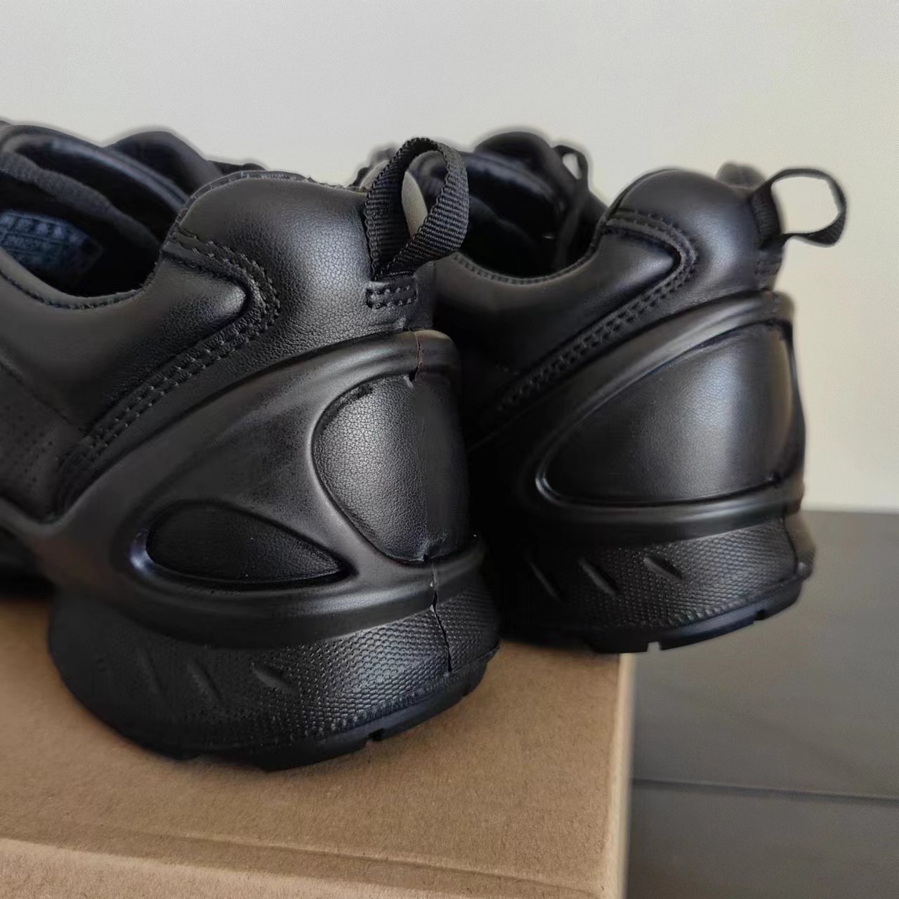 大虎正品新款19消款备勤鞋头层牛皮运动皮鞋夏季镂空透气带孔凉鞋,淘宝优惠券,粉丝福利购,淘宝优惠卷