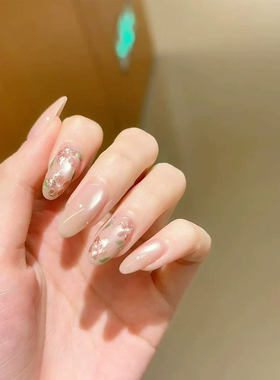 法式淡雅穿戴甲奢华气质温柔显白鎏金花花美甲高级感显白指甲贴片