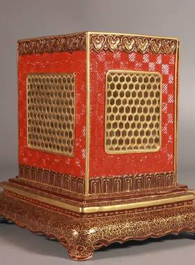 大清乾隆矾红雕刻描金镂空菱形笔筒古董古玩收藏品包老老货瓷器