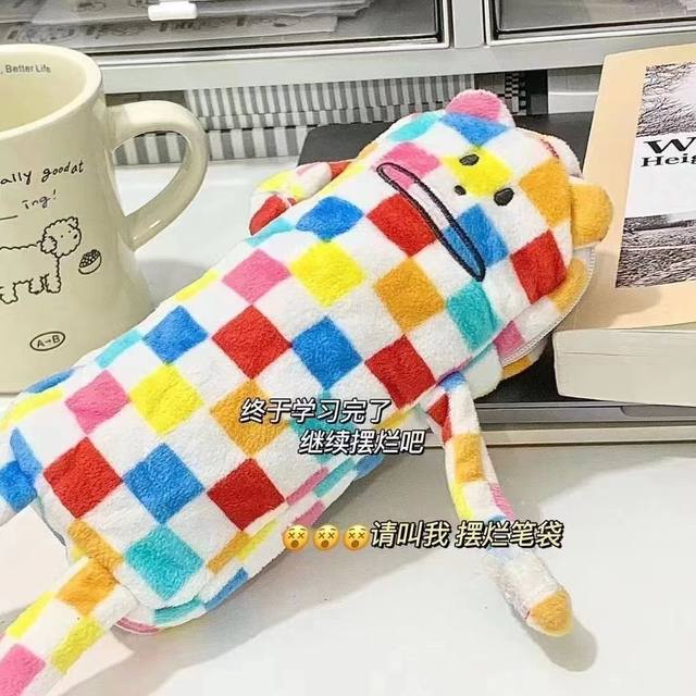 Niche unpopular large capacity high-value pencil case pencil bag