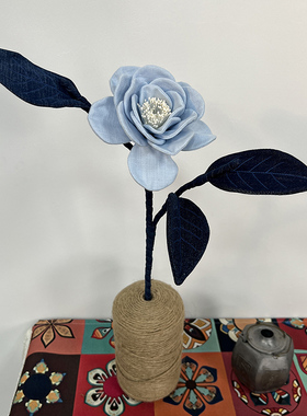 手工牛仔山茶花桌面装饰摆件