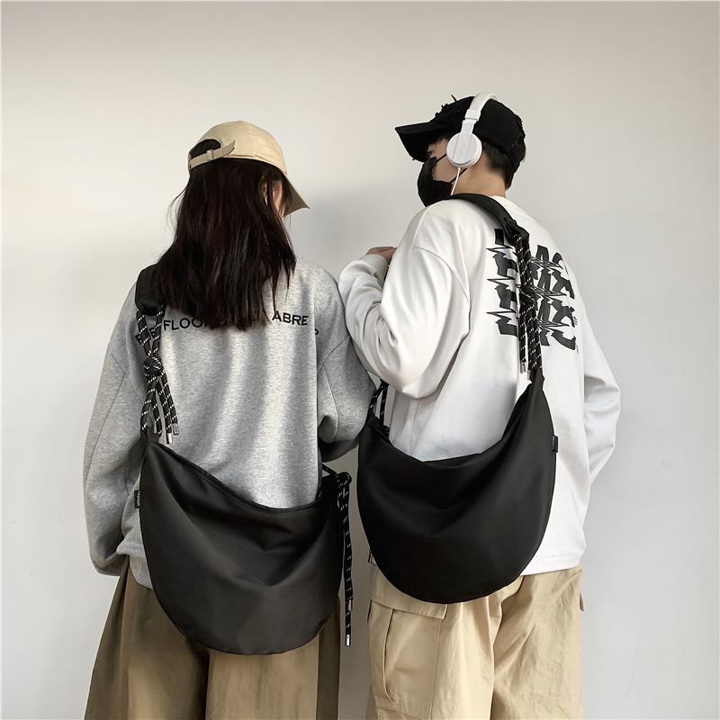 饺子包男潮牌山本风运动休闲斜挎包 仟仁狮男士包袋