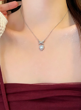 超高保色锆石爱心锁骨链女款