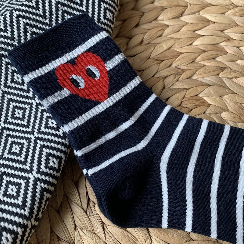 【满五双包邮】韩国中筒袜爱心眼睛条纹棉袜红色本命年喜庆女袜,淘宝优惠券,粉丝福利购,淘宝优惠卷