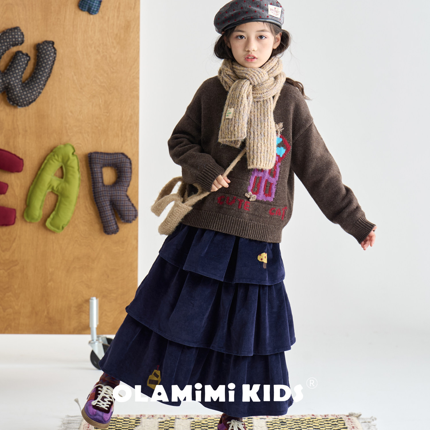 OLAMIMI儿童亲子2025冬新年复古夏加尔蓝刺绣灯芯绒荷叶边蛋糕裙,淘宝优惠券,粉丝福利购,淘宝优惠卷