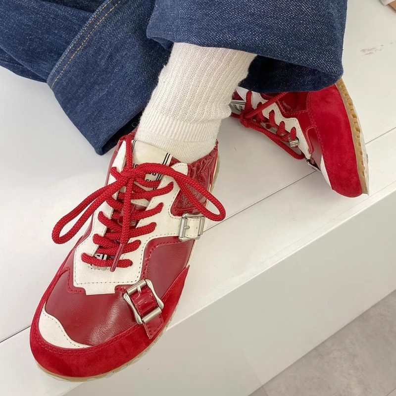2026早春款真皮复古红色德训鞋女百搭皮带扣系带休闲鞋平底运动鞋,淘宝优惠券,粉丝福利购,淘宝优惠卷