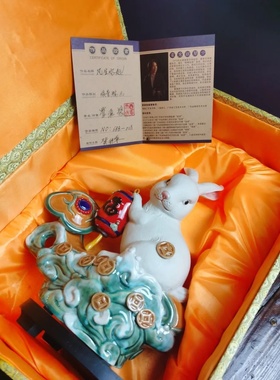 陶瓷生肖白兔手工精品摆件霍秀银