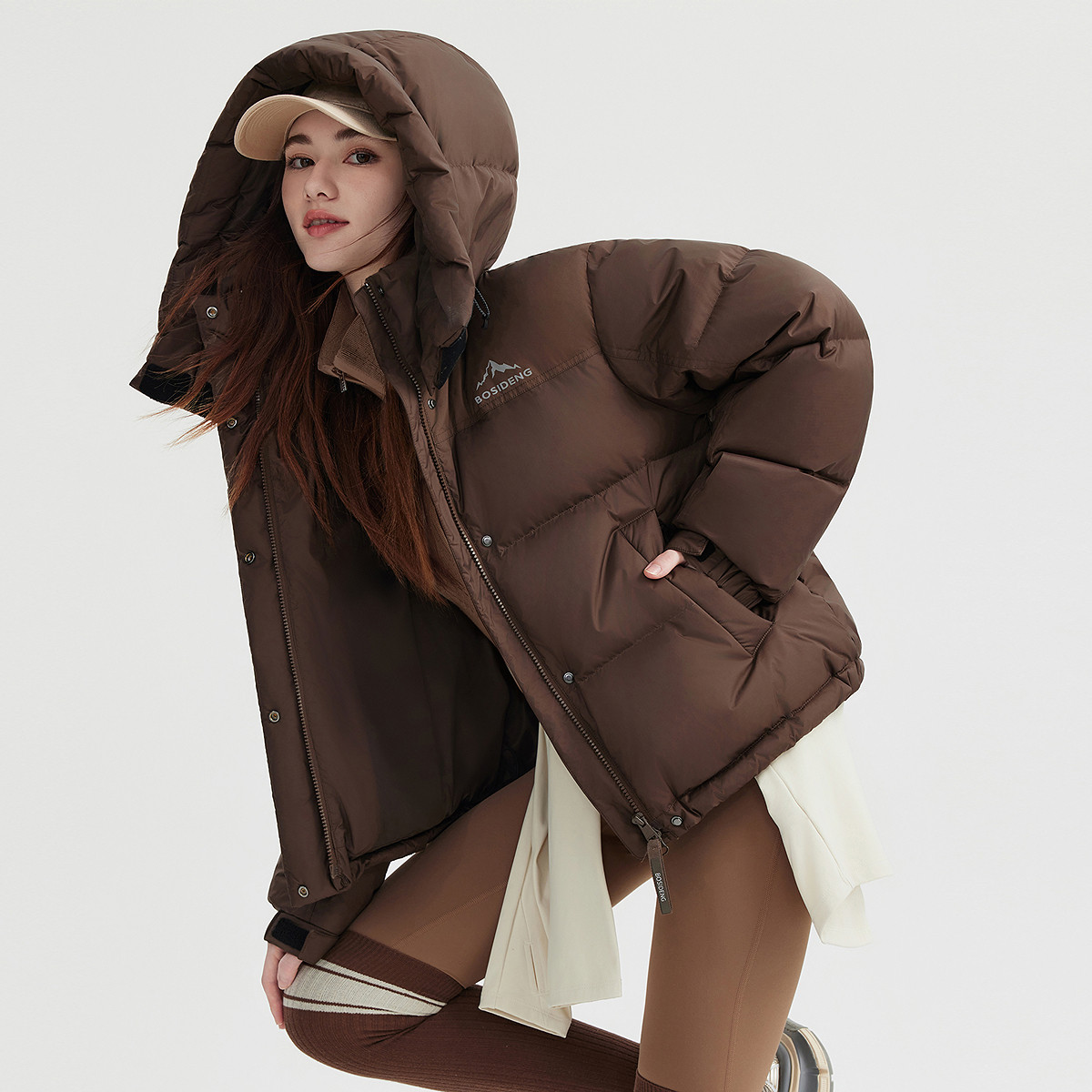 波司登短款羽绒服女时尚运动户外外套