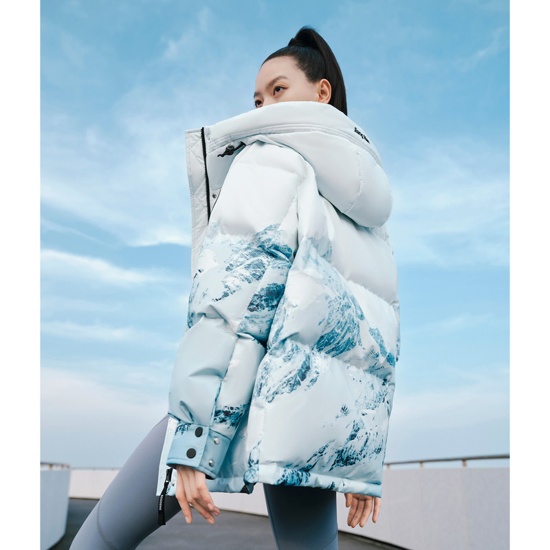 波司登短款连帽设计羽绒服外套