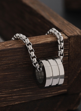 钛钢小蛮腰吊坠项链简约百搭