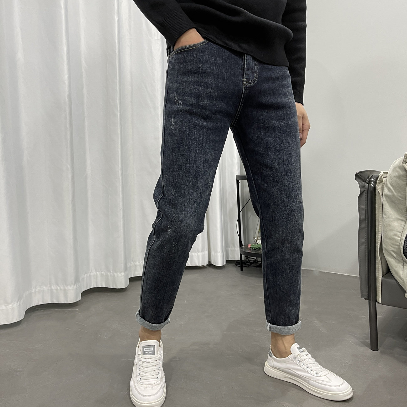 潮牌蓝灰色微跨修身小脚薄绒牛仔裤 道笙记牛仔裤