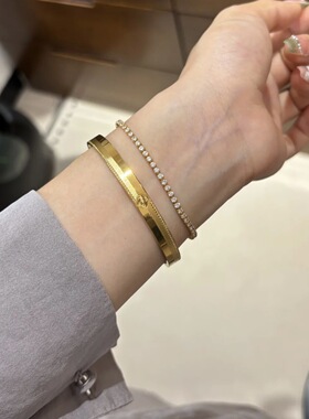 香港纪梵哲沙金饰品碎冰冰四叶草手镯实心光面幸运草手环女款轻奢