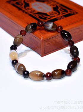 红玛瑙米珠手链红绿孔雀梦幻玛瑙手串直播电商景区地摊货源批发