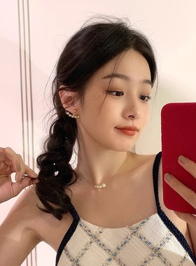 珍珠项链高级设计感小众锁骨链女2024新款爆款轻奢装饰颈链配饰品