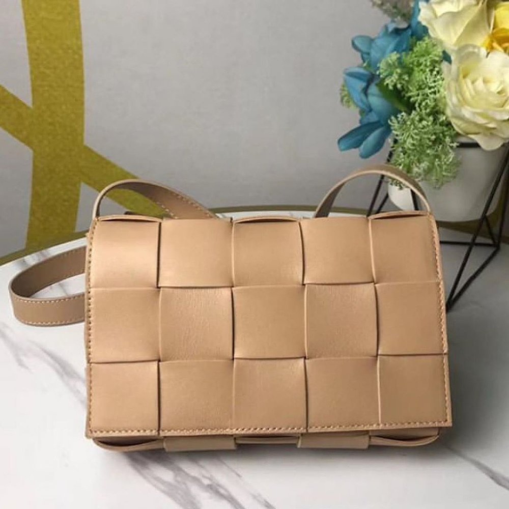 Bottega Veneta 葆蝶家 女士 CASSETTE斜挎包 578004VMAY1 - 图2