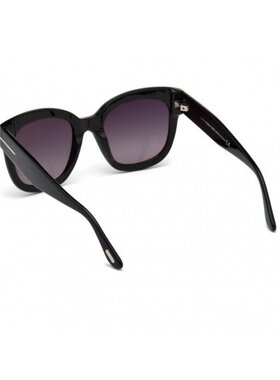 Tom Ford 黑色徽标细节太阳镜 FT061352