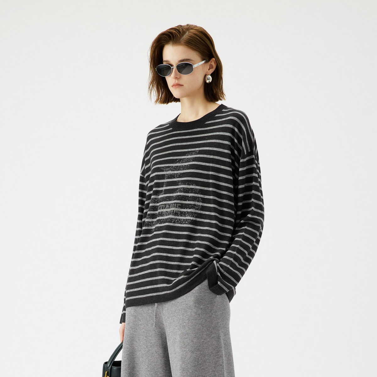 uti尤缇2025秋季新款 宽松条纹套头针织衫女休闲毛衫UL3D1185799 - 图0