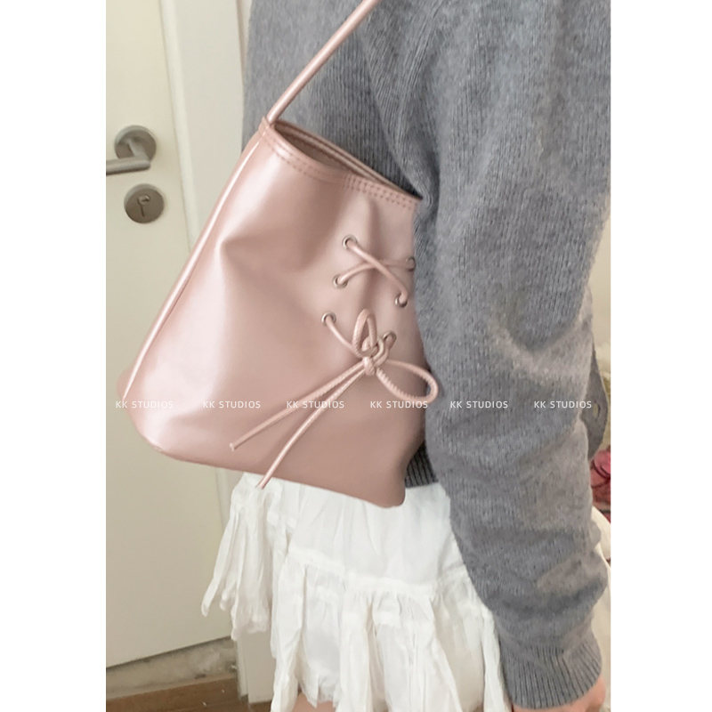 韩国小众手提奶奶包包女2024新款潮时尚甜美腋下包单肩水桶包