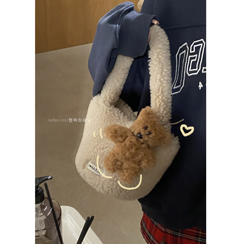 秋冬毛绒包包女2025新款潮时尚韩国小众腋下包可爱羊羔毛水桶包,淘宝优惠券,粉丝福利购,淘宝优惠卷
