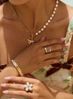 法式项链高级感轻奢小众度假淡水珍珠医用钛钢镀金不掉色毛衣链女