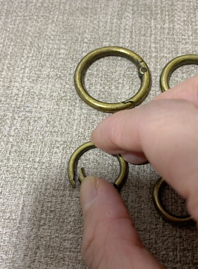 金属青古铜色开口弹簧圈连接扣开口圆环箱包五金配件钩扣包五金扣