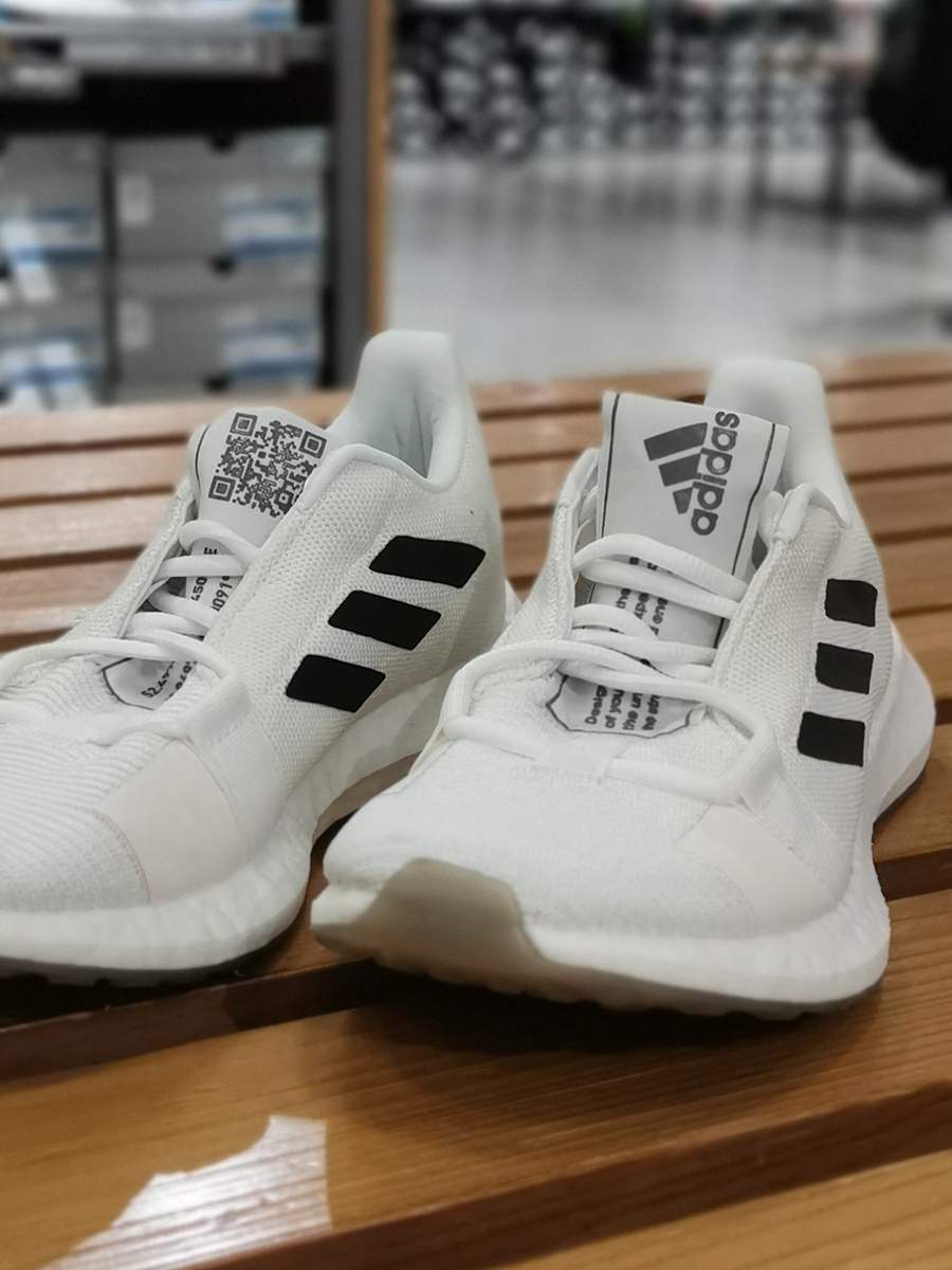 阿迪达斯男女BOOST跑步鞋新款Adidas透气运动鞋EG0959 0960GW8588 - 图1