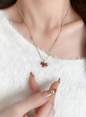 真金电镀红色滴油小马珍珠项链轻奢小众锁骨链百搭气质项饰饰品女