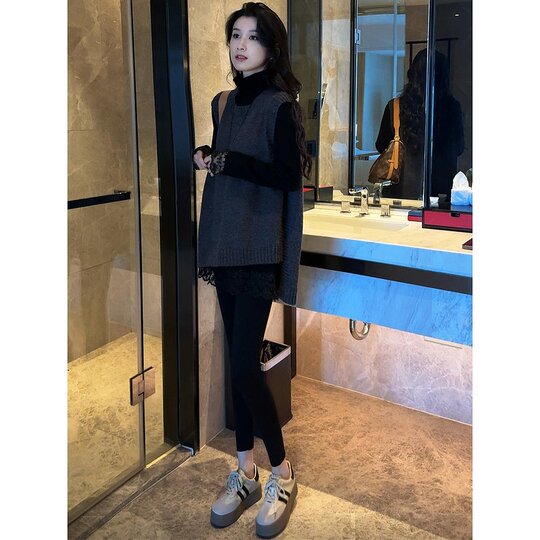New autumn and winter style irregular hem sleeveless knitted vest suit lace black long-sleeved bottoming shirt two-piece set