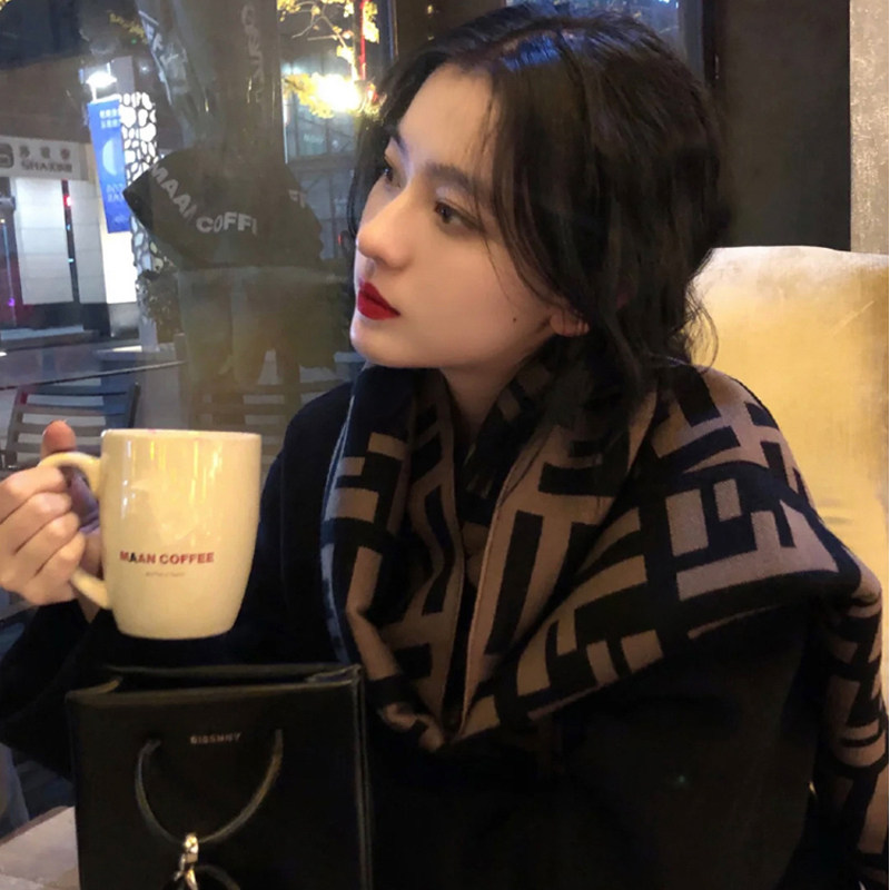 2025新款冬季高级感围巾女仿羊绒百搭披肩秋韩版加厚保暖网红围脖,淘宝优惠券,粉丝福利购,淘宝优惠卷