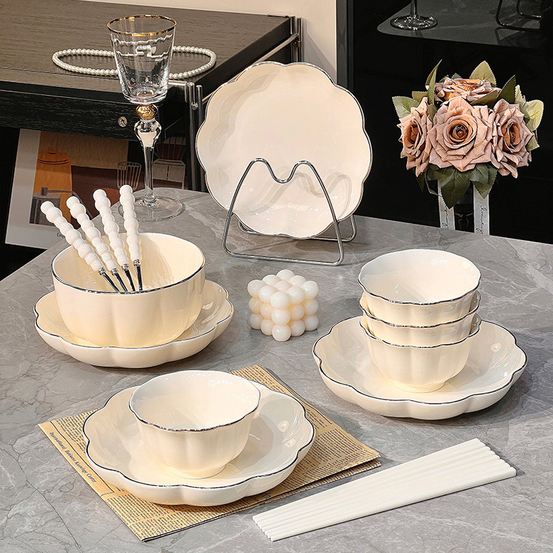 轻奢乔迁餐具套装2025新款高颜值家用吃饭碗米饭碗汤碗盘子碗组合,淘宝优惠券,粉丝福利购,淘宝优惠卷