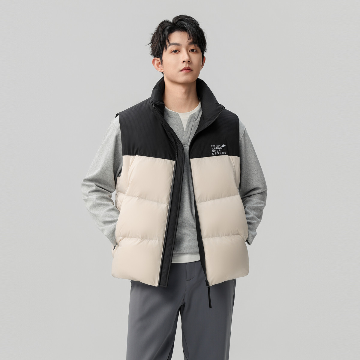 雪中飞2025冬新款男士羽绒马甲拼接撞色时尚立领拼色百搭马夹背心,淘宝优惠券,粉丝福利购,淘宝优惠卷