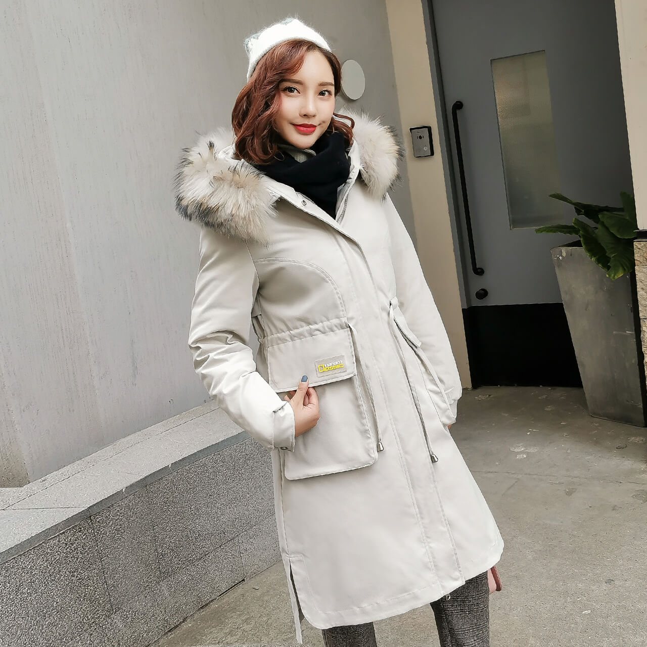 雪中飞女装 秋冬新款简约韩版纯色宽松大毛领中长款羽绒服女 2019 雪中飞女装 秋冬新款简约韩版纯色宽松大毛领中长款羽绒服女 2019
