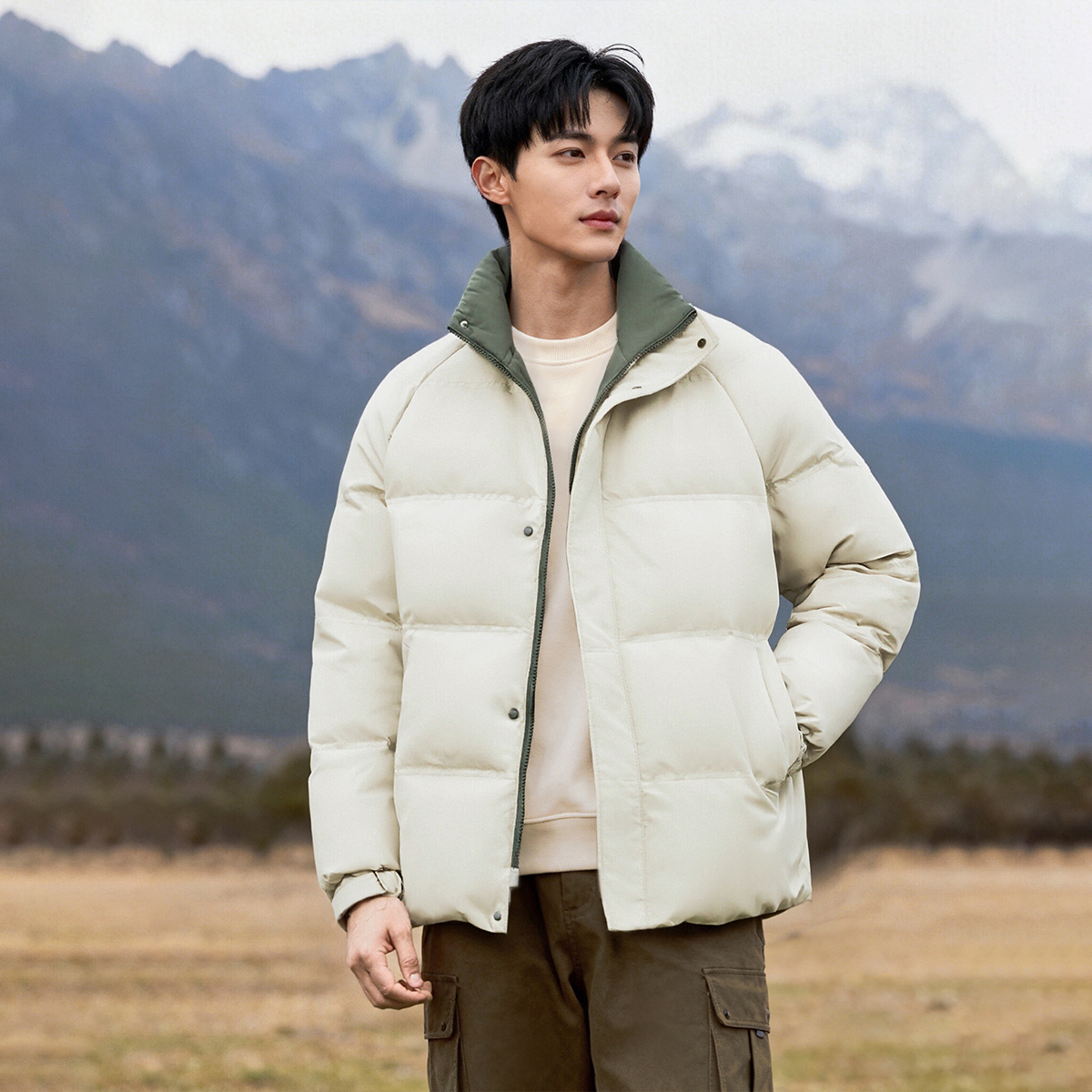 雪中飞2025冬新款男士短款立领纯色简约羽绒服休闲时尚保暖舒适