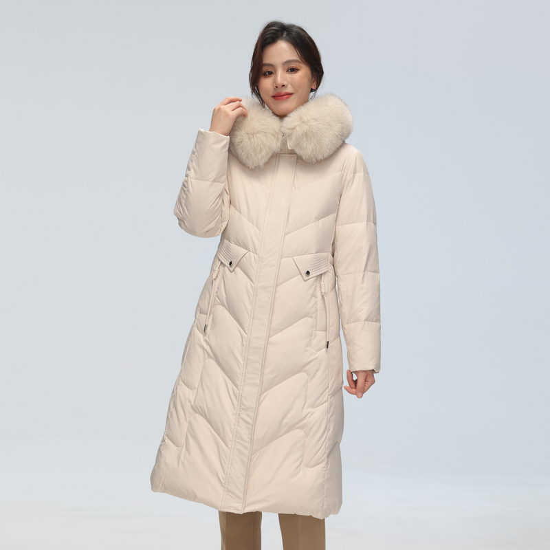 雪中飞秋冬新款女士长款羽绒服狐狸毛保暖文艺气质收腰红色