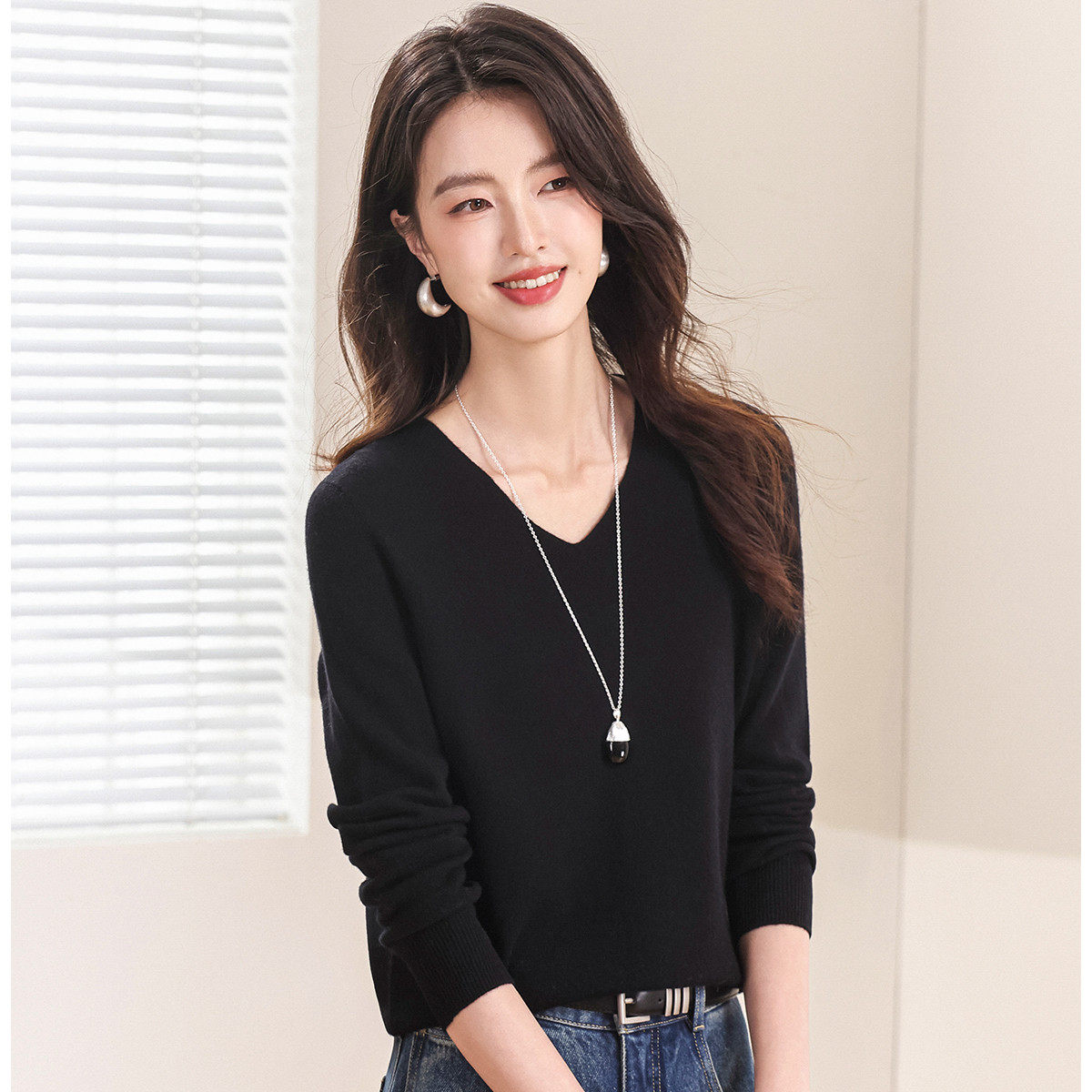 雪中飞30%山羊绒V领羊绒衫柔软舒适女士纯色柔软套头打底羊毛衫W,淘宝优惠券,粉丝福利购,淘宝优惠卷