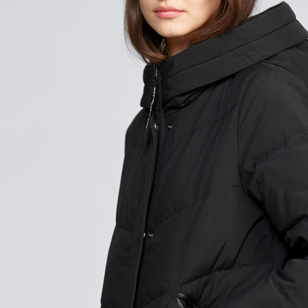 雪中飞反季羽绒服女中长款 秋冬新品连帽织带修身大码保暖外套 2019 雪中飞反季羽绒服女中长款 秋冬新品连帽织带修身大码保暖外套 2019